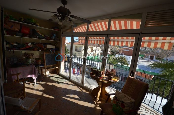 Image No.6-3 Bed Townhouse for sale