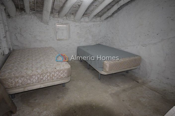 Image No.9-Maison de campagne de 4 chambres à vendre à Almeria