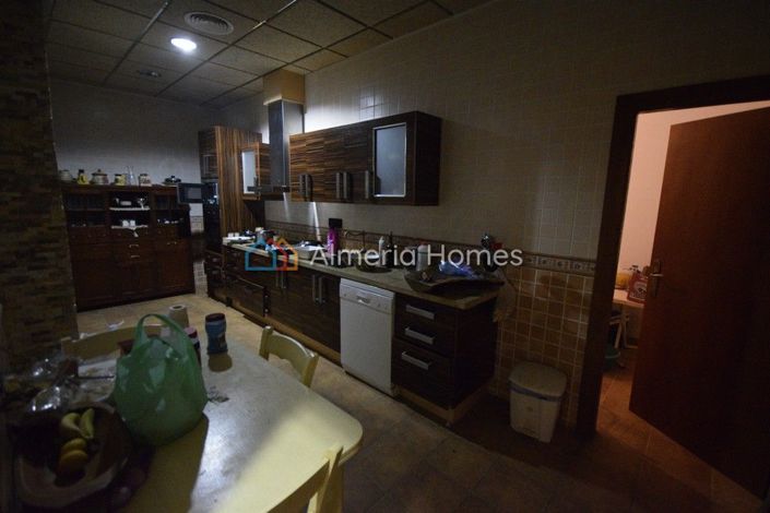 Image No.11-4 Bed Townhouse for sale