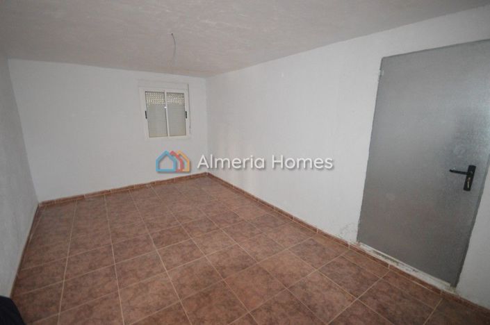 Image No.15-6 Bed Village House for sale