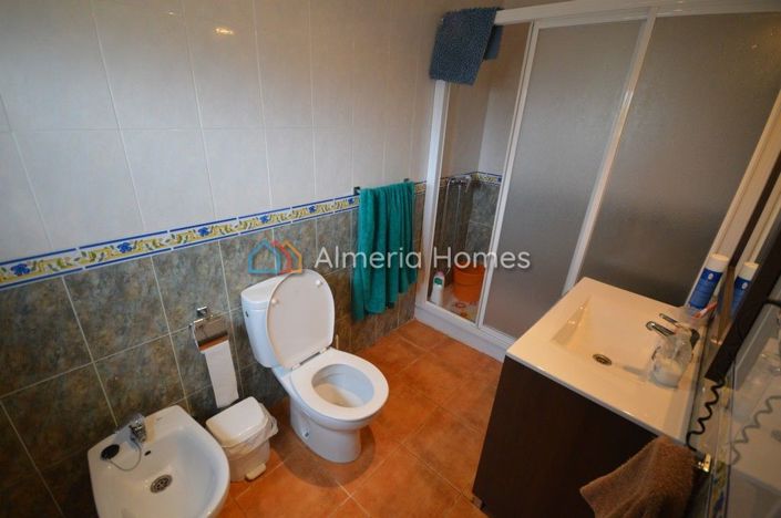 Image No.12-3 Bed Country House for sale