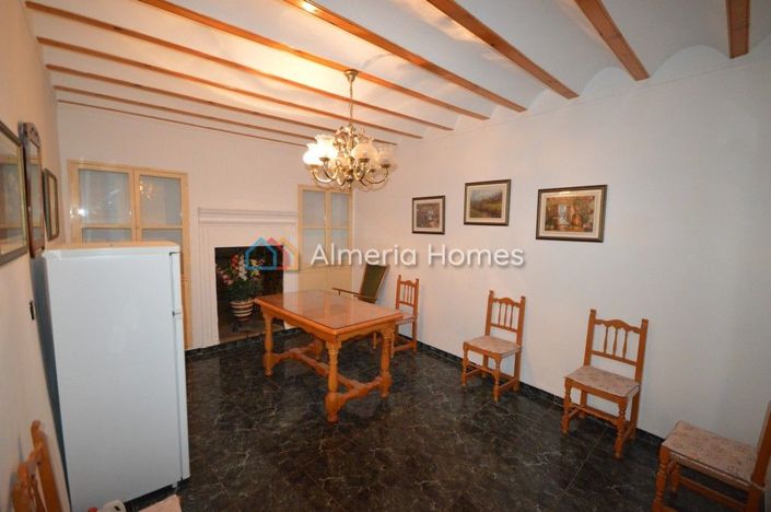 Image No.7-2 Bed Townhouse for sale