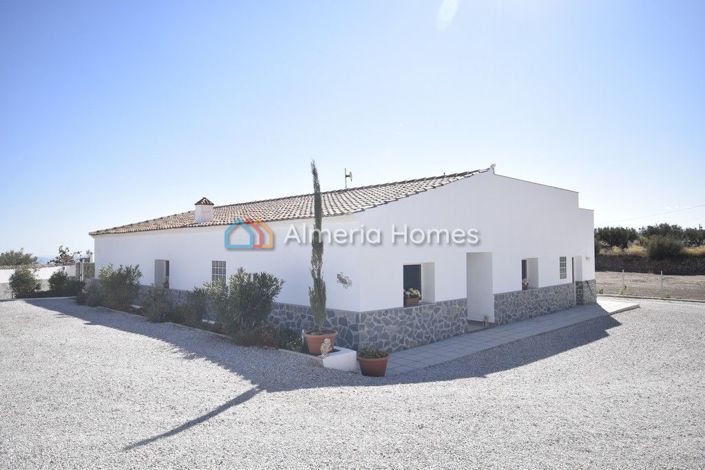 Image No.6-3 Bed Villa for sale