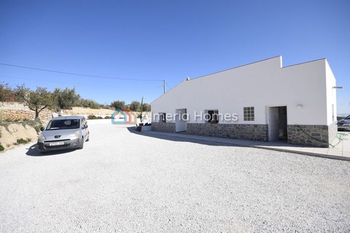 Image No.7-3 Bed Villa for sale