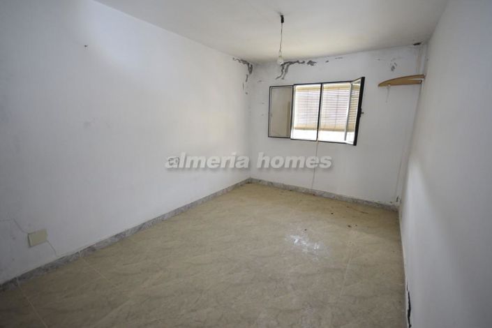 Image No.18-Maison de ville de 6 chambres à vendre à Zurgena