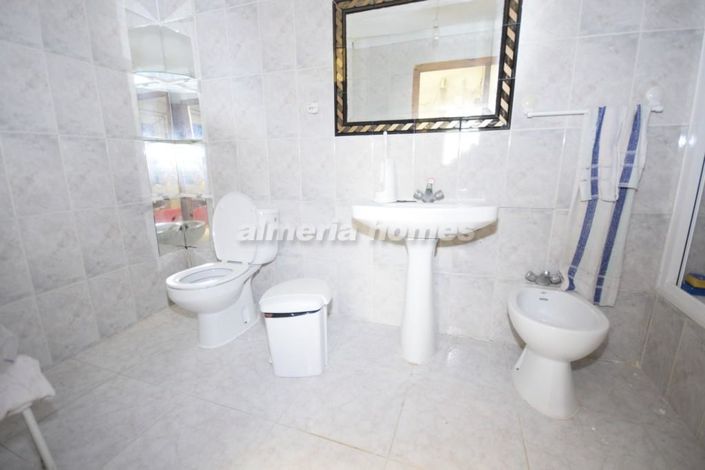 Image No.8-Maison de ville de 6 chambres à vendre à Zurgena