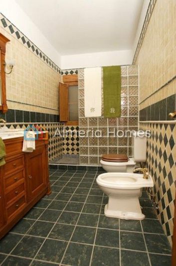 Image No.19-6 Bed Villa for sale