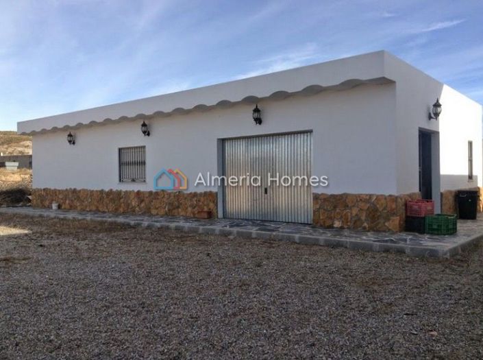 Image No.9-6 Bed Villa for sale