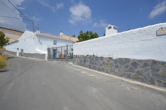 Image No.2-Maison de ville de 4 chambres à vendre à Oria