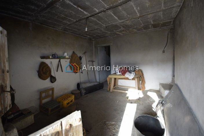 Image No.10-Maison de campagne de 4 chambres à vendre à Oria