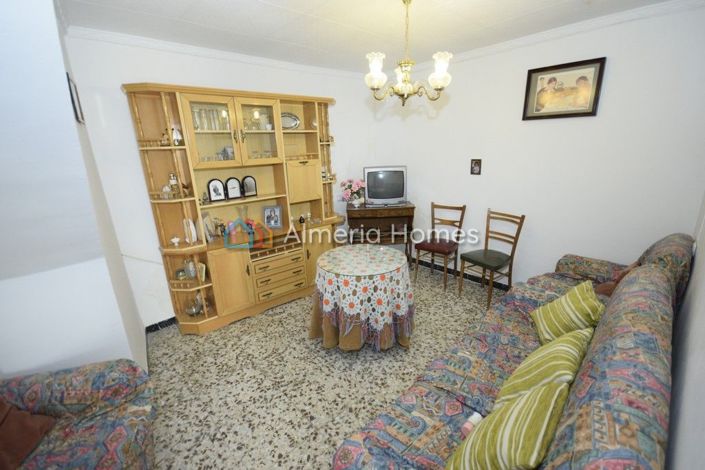 Image No.5-Maison de campagne de 4 chambres à vendre à Oria