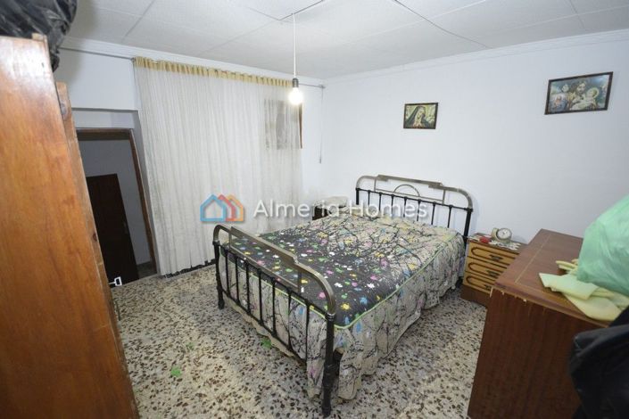 Image No.6-Maison de campagne de 4 chambres à vendre à Oria