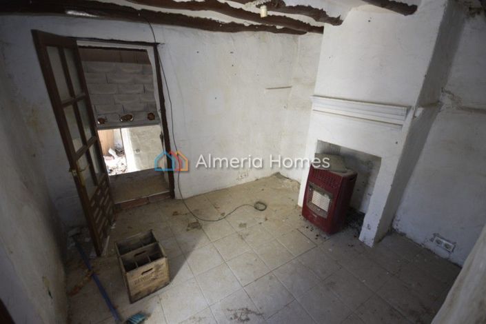 Image No.12-Maison de campagne de 4 chambres à vendre à Oria