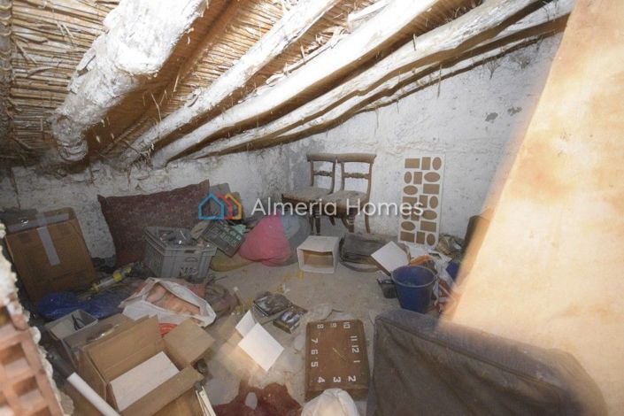 Image No.16-Maison de campagne de 4 chambres à vendre à Oria