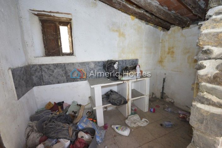 Image No.20-Maison de campagne de 4 chambres à vendre à Oria