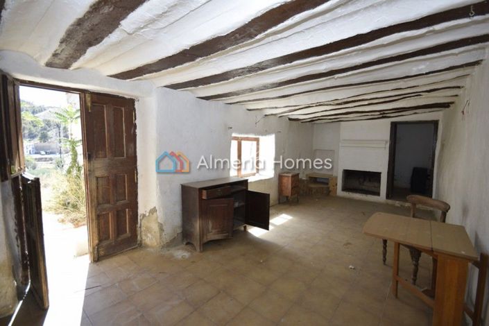 Image No.9-Maison de campagne de 4 chambres à vendre à Oria