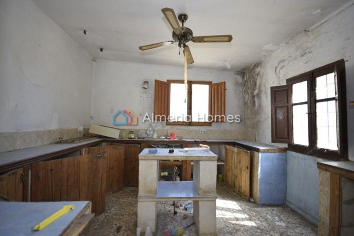 Image No.10-Maison de campagne de 4 chambres à vendre à Oria