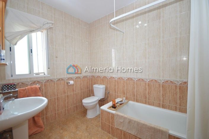 Image No.18-4 Bed Villa for sale