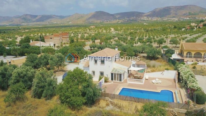 Image No.3-4 Bed Villa for sale