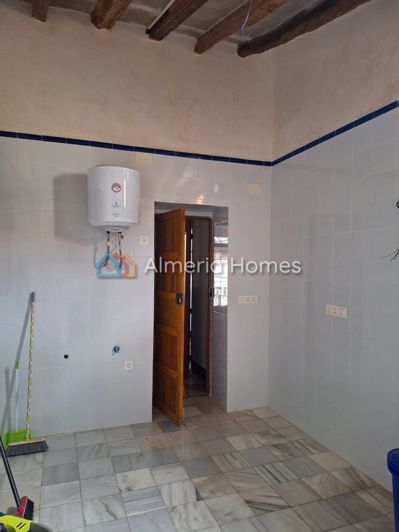 Image No.12-4 Bed Townhouse for sale