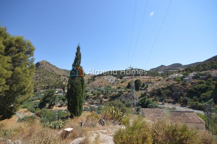 Image No.14-Maison de campagne de 4 chambres à vendre à Oria