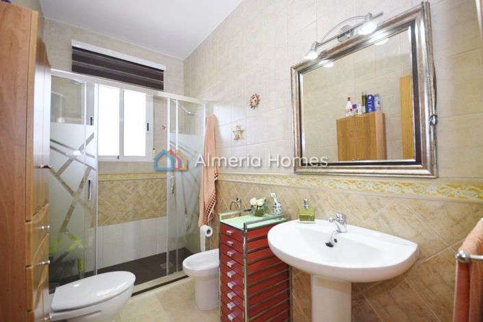 Image No.13-3 Bed Villa for sale