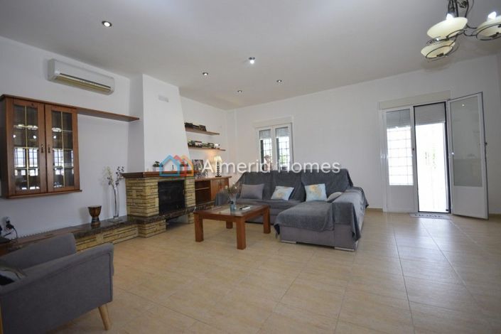 Image No.9-3 Bed Villa for sale