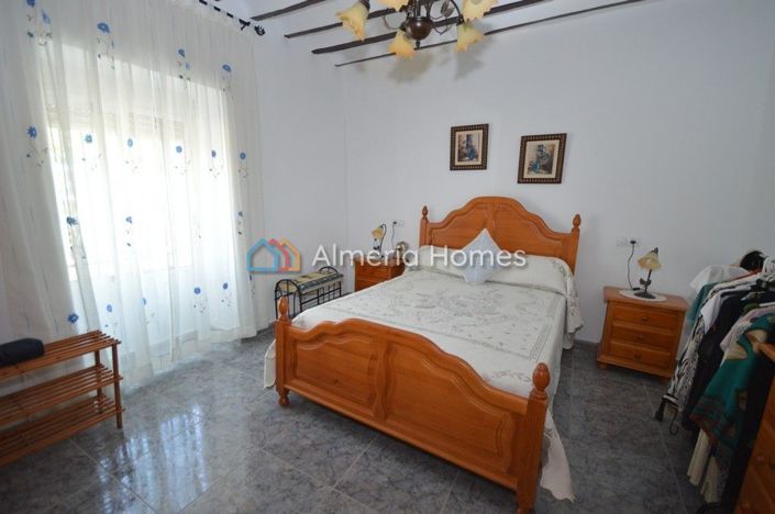 Image No.5-Maison de campagne de 7 chambres à vendre à Albox