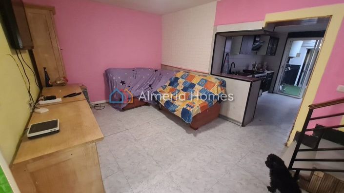 Image No.7-4 Bed Townhouse for sale