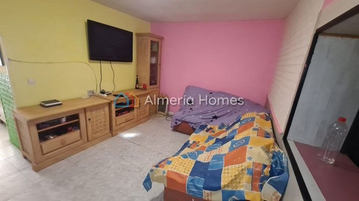 Image No.8-4 Bed Townhouse for sale