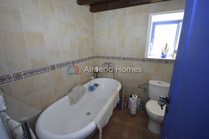 Image No.12-Maison de campagne de 6 chambres à vendre à Lúcar