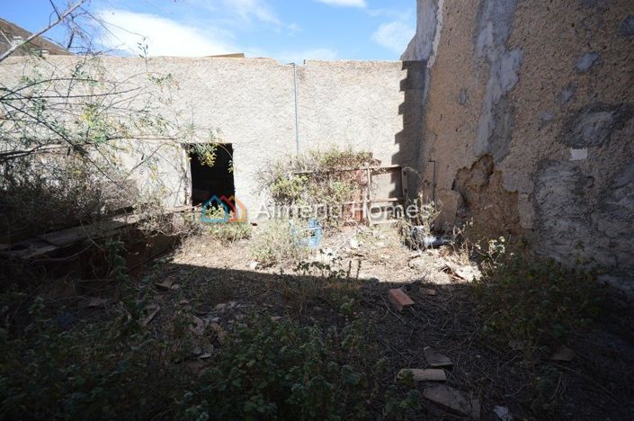 Image No.15-Maison de campagne de 4 chambres à vendre à Oria