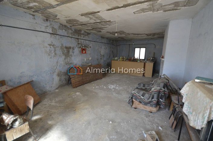 Image No.16-Maison de campagne de 4 chambres à vendre à Oria