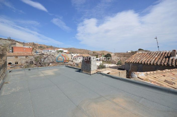 Image No.18-Maison de campagne de 4 chambres à vendre à Oria