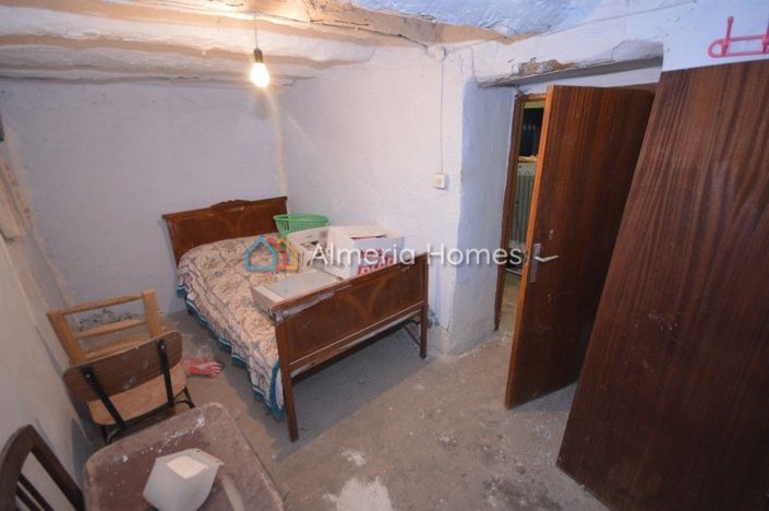 Image No.9-Maison de campagne de 4 chambres à vendre à Oria