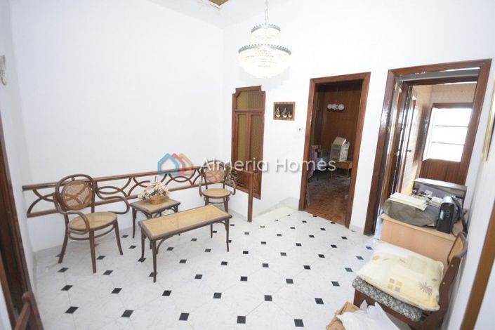 Image No.10-5 Bed Townhouse for sale