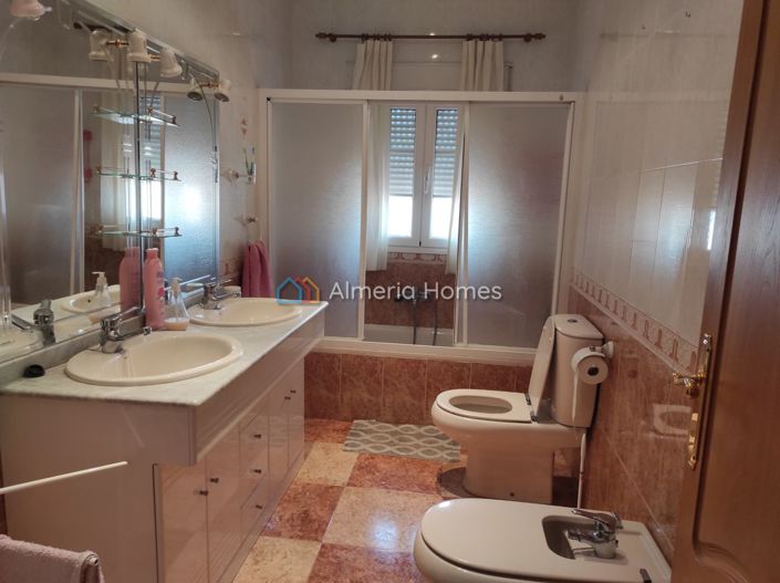 Image No.16-Maison de village de 4 chambres à vendre à Lúcar