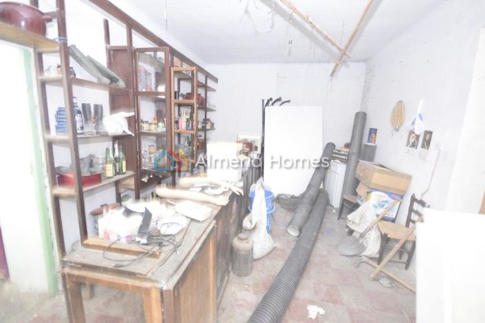 Image No.12-Maison de campagne de 4 chambres à vendre à Oria