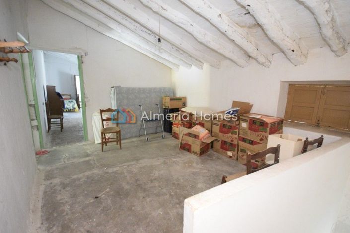 Image No.15-Maison de campagne de 4 chambres à vendre à Oria