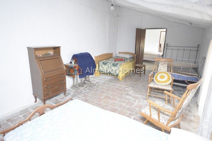 Image No.17-Maison de campagne de 4 chambres à vendre à Oria