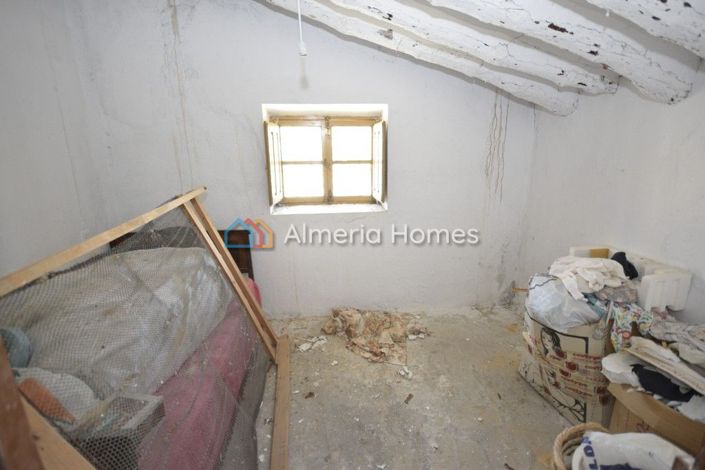 Image No.19-Maison de campagne de 4 chambres à vendre à Oria