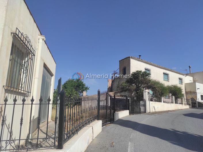 Image No.28-Maison de village de 6 chambres à vendre à Almeria