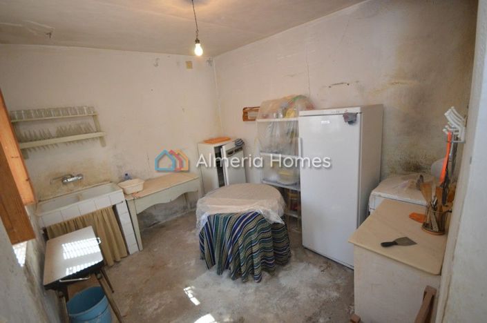 Image No.6-4 Bed Townhouse for sale