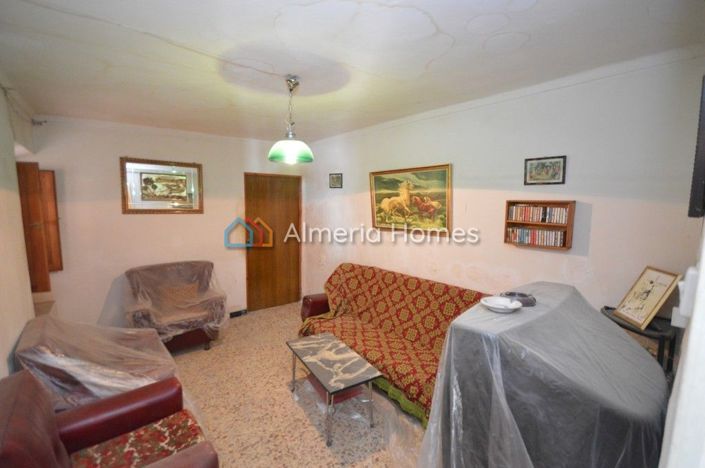 Image No.7-4 Bed Townhouse for sale