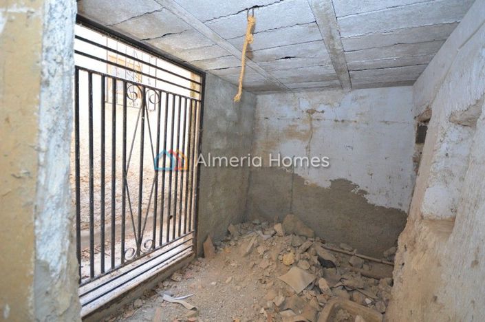 Image No.9-4 Bed Townhouse for sale