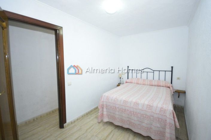 Image No.12-6 Bed Country House for sale