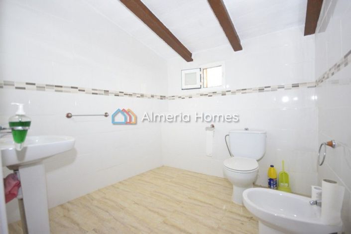 Image No.16-6 Bed Country House for sale