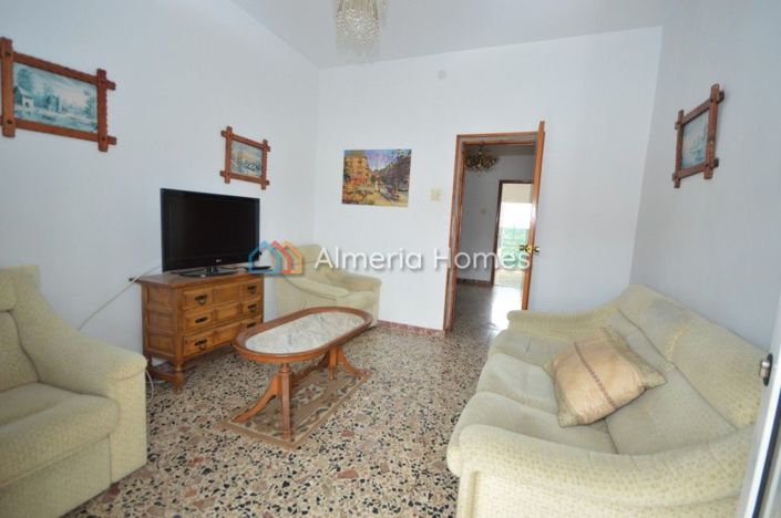 Image No.14-3 Bed Townhouse for sale