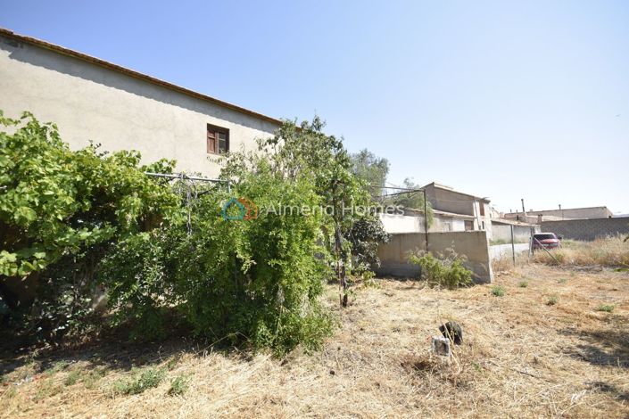 Image No.20-3 Bed Townhouse for sale