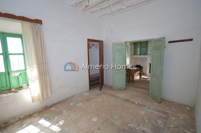 Image No.12-Maison de campagne de 3 chambres à vendre à Oria